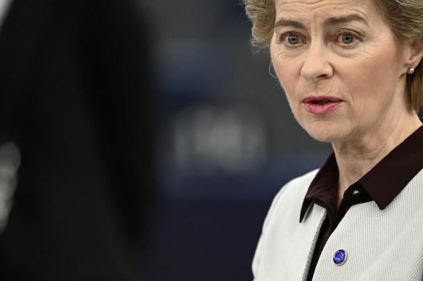 Untersuchungsausschuss zur Berateraffäre befragt von der Leyen