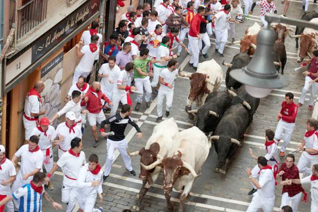 Umstrittene Stierhatz von Pamplona wegen Corona erneut abgesagt