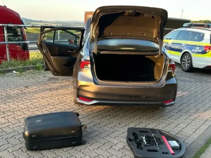 Goldfund im Auto entlarvt Enkeltrick-Betrüger auf der A2