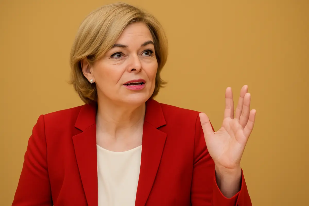 Klöckner verteidigt Amtsführung im Bundestag
