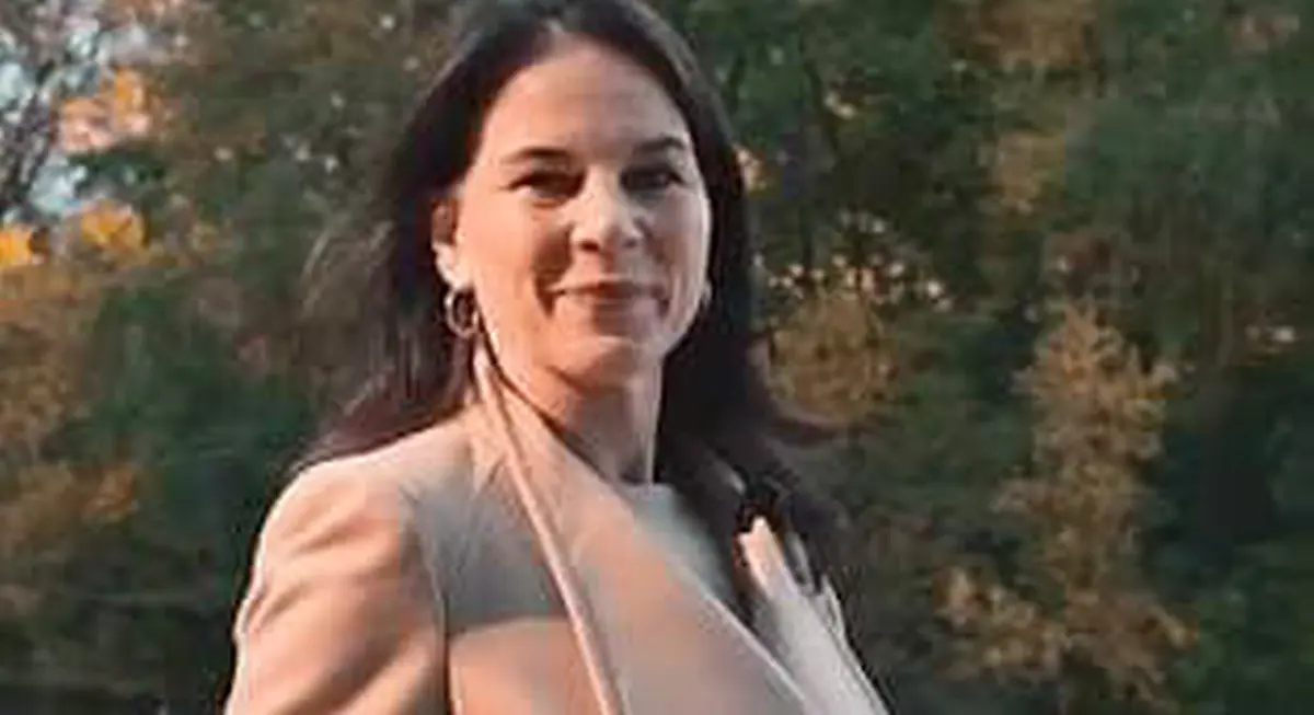 Baerbock in New York bezahlt, aber wofür?