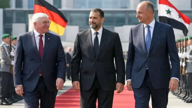 Berlin empfängt al-Schaara: Vorwürfe und Proteste