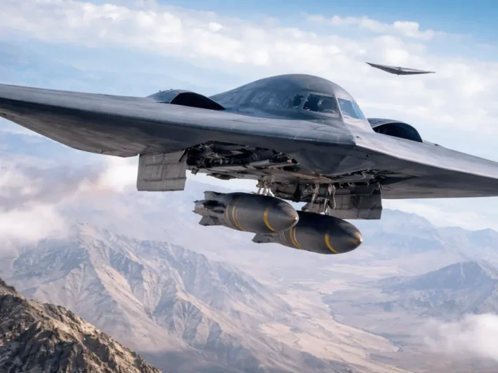 B-2-Bomber greifen Irans Raketenabwehr an