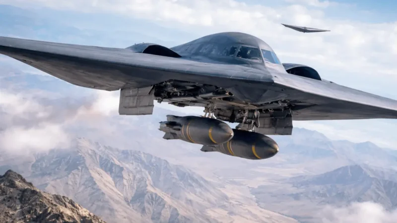 B-2-Bomber greifen Irans Raketenabwehr an