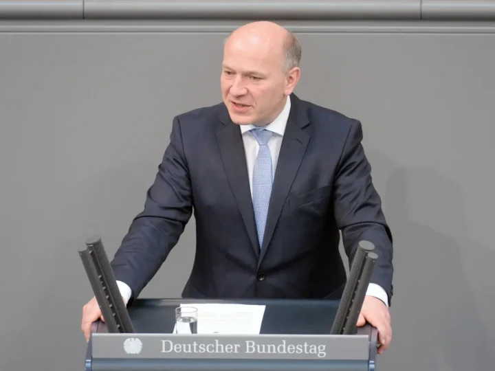 Wegner unter Druck: Senat muss nachliefern