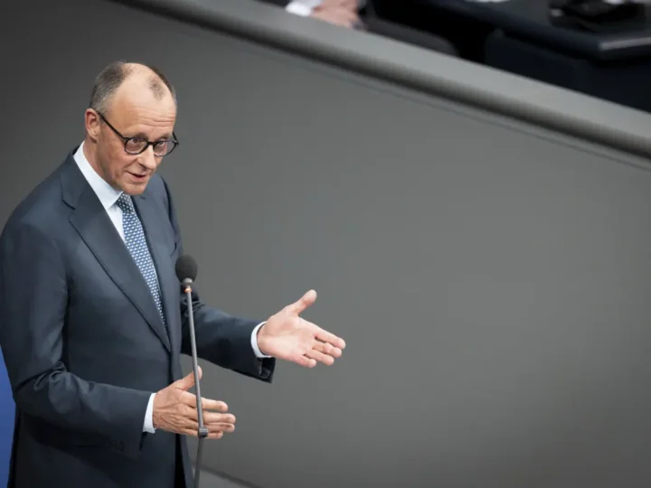 Merz prüft mehr Geld für Pendler