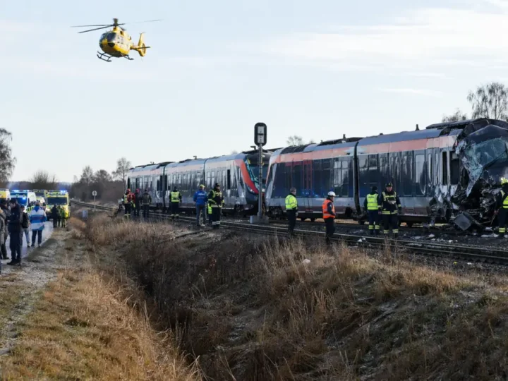 Dänemark: Zugunglück legt Pendlerstrecke lahm