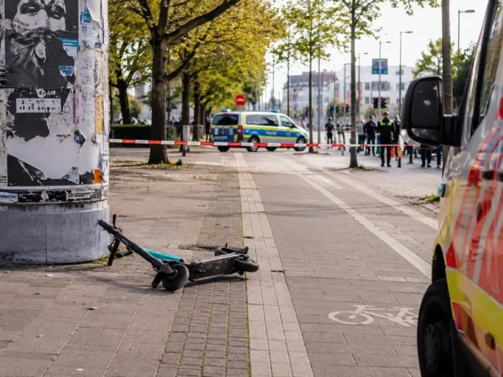14-Jähriger stirbt nach E-Scooter-Sturz