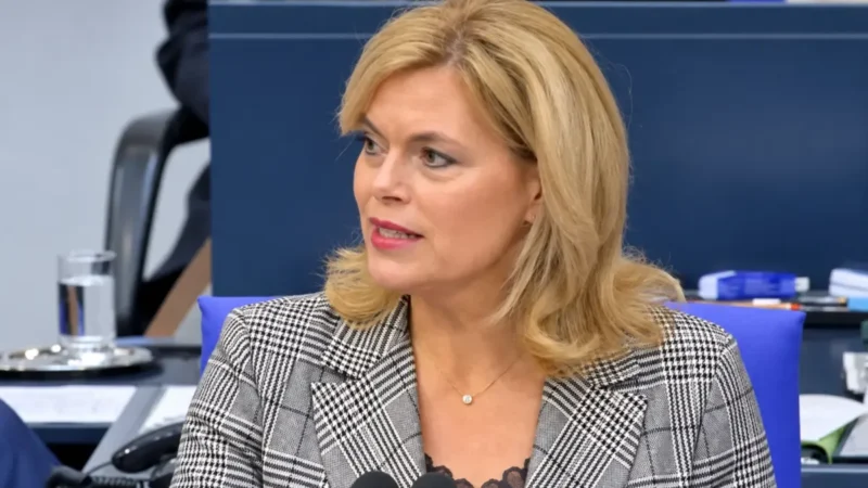 Klöckner droht AfD im Bundestag mit Saalverweis